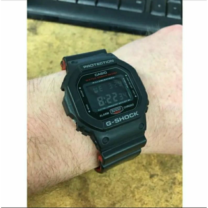 CASIO G-Shock Jam Tangan Pria DW-5600HR-1DR