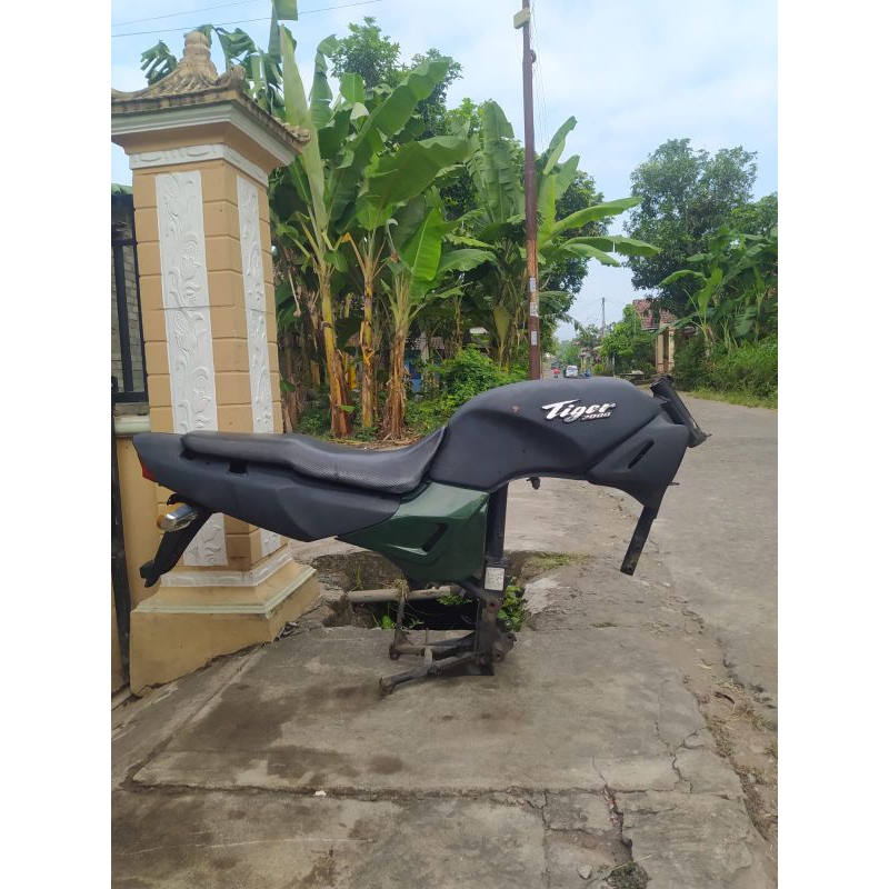 BODY SET TIGER LAMA TILAS TIGER 2000 FULL SET KONDISI SIAP PAKAK
