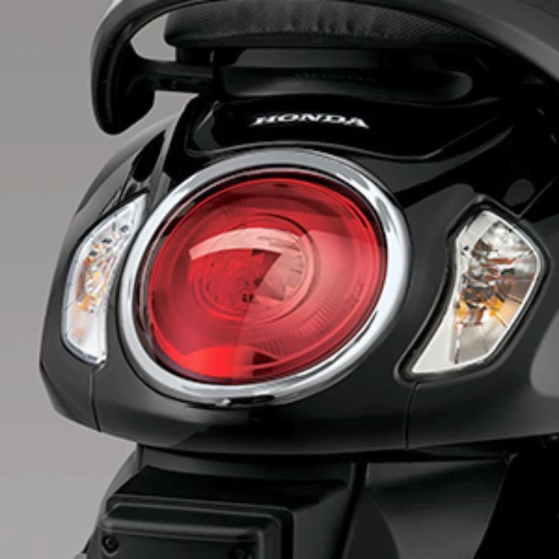 Garnish Lampu Belakang – Scoopy K2F 08F47K2FA00