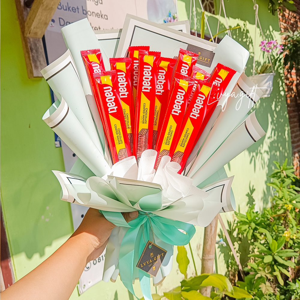 

LVYA.GIFT 4311.10 BUKET SNACK FULL NABATI WAFER MERAH PREMIUM