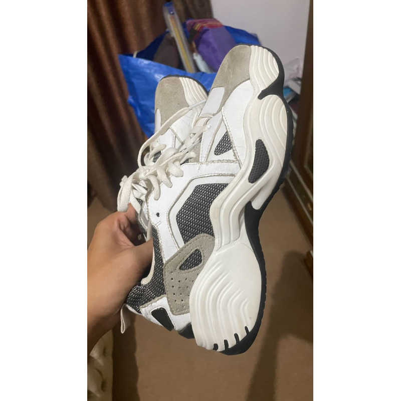 sepatu italy emporio armani size 40 (39-40 nyaman pakai)