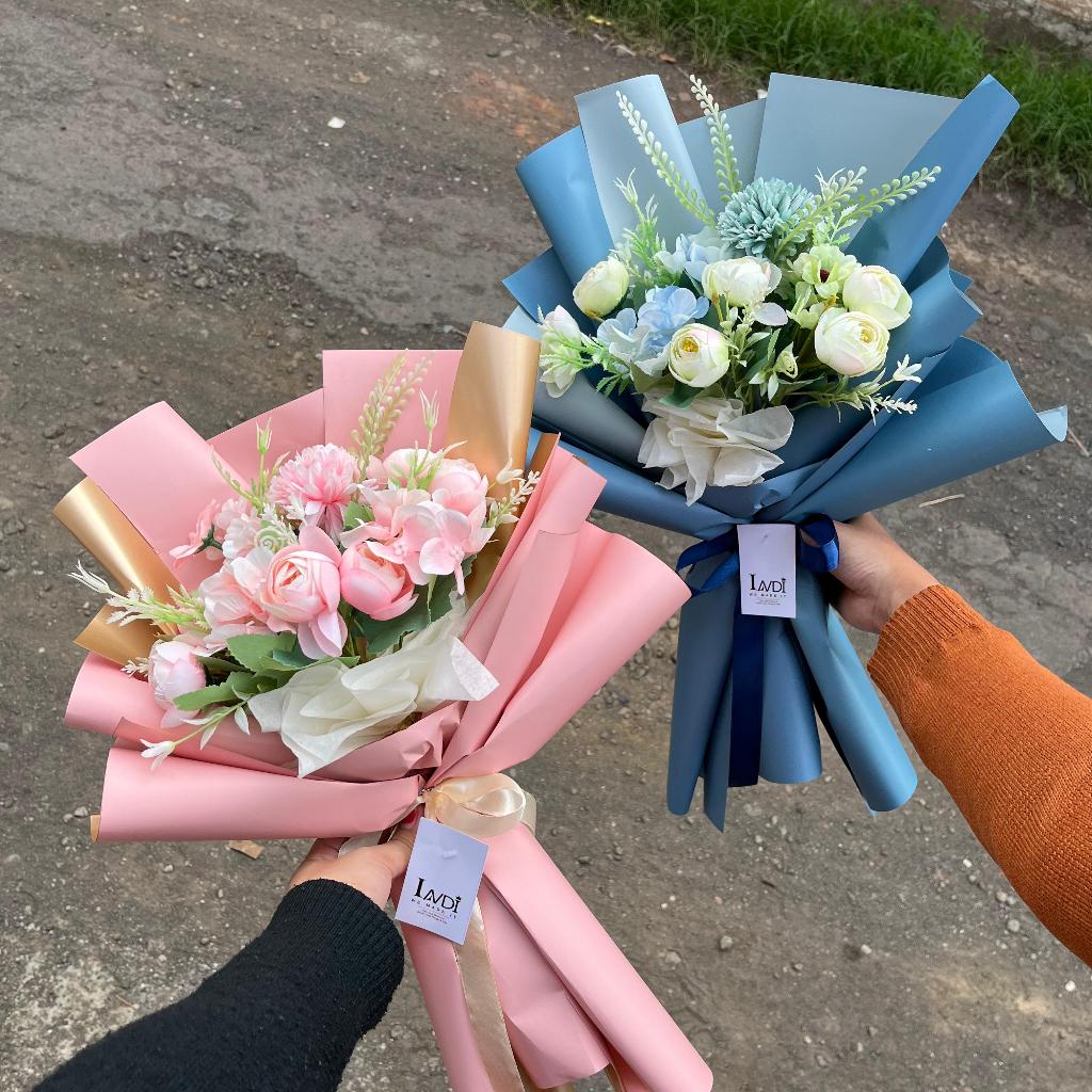 BUKET BUNGA WISUDA BUKET WISUDA BUCKET BONEKA WISUDA BUCKET BUNGA PALSU LAVDI