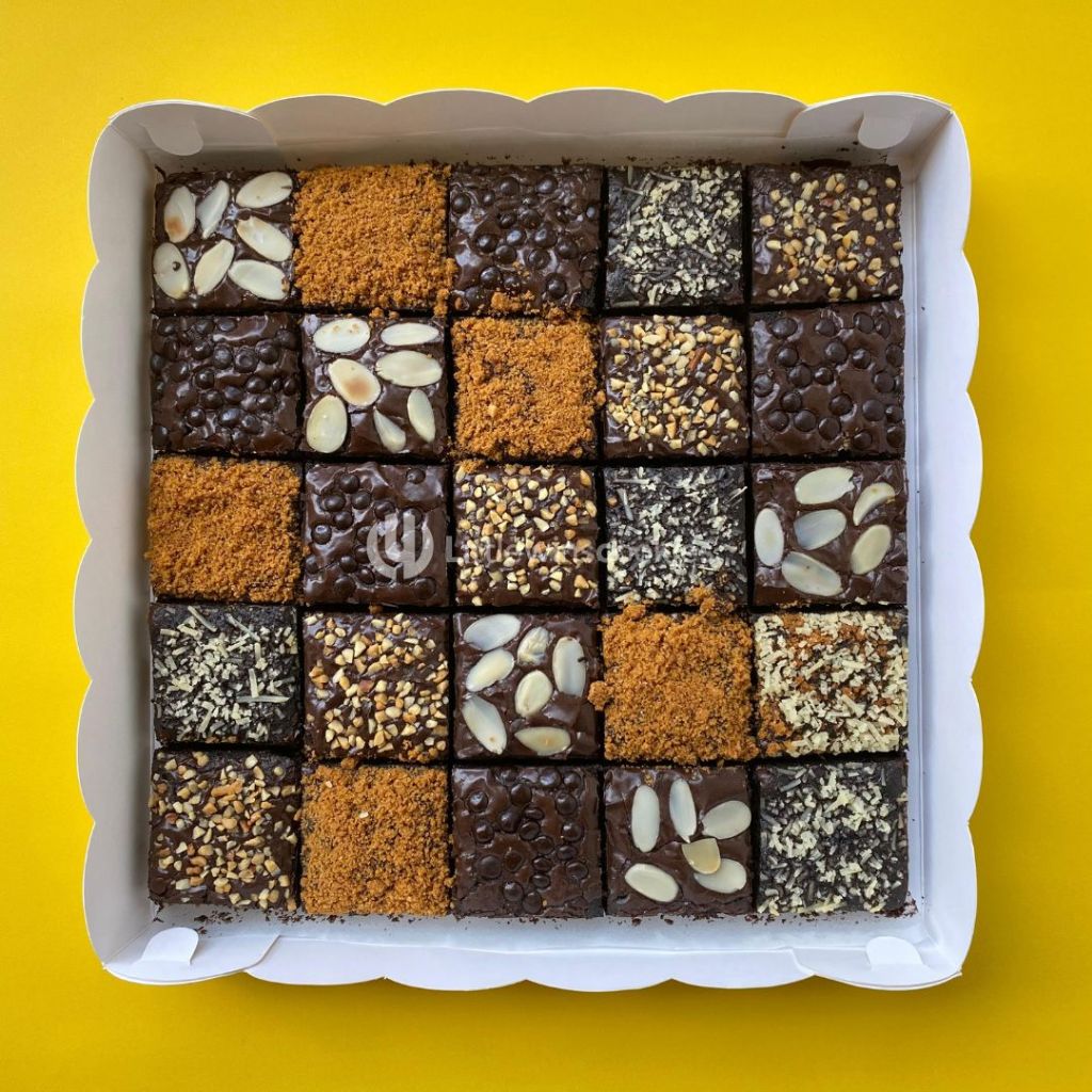 

Fudgy Brownies 20x20 Mix Topping by Littlewinscookies