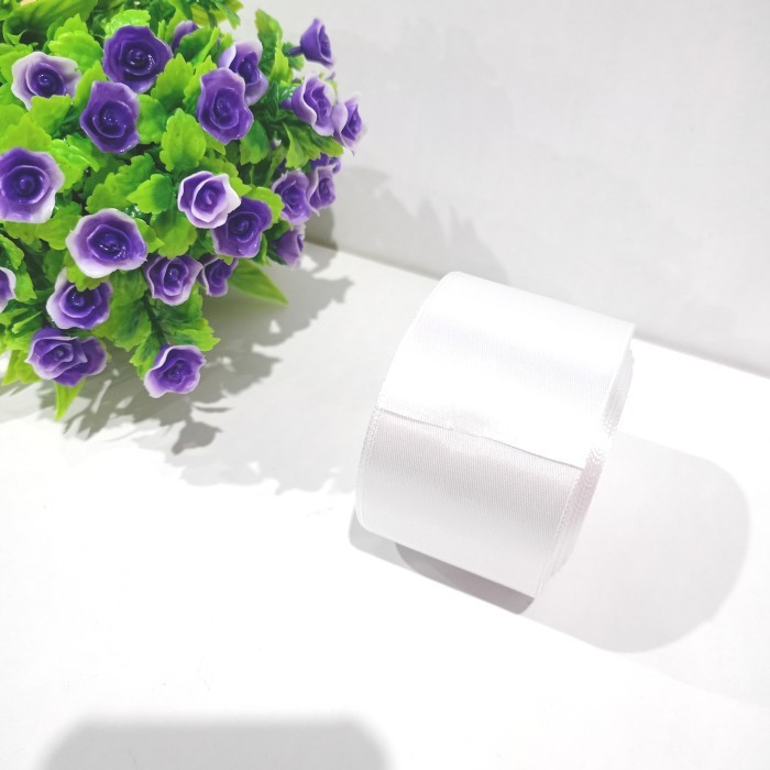 

Pita Saten 2" 01 Putih / Pita Saten 5cm / Pita Polos Per Rol / Pita Souvenir