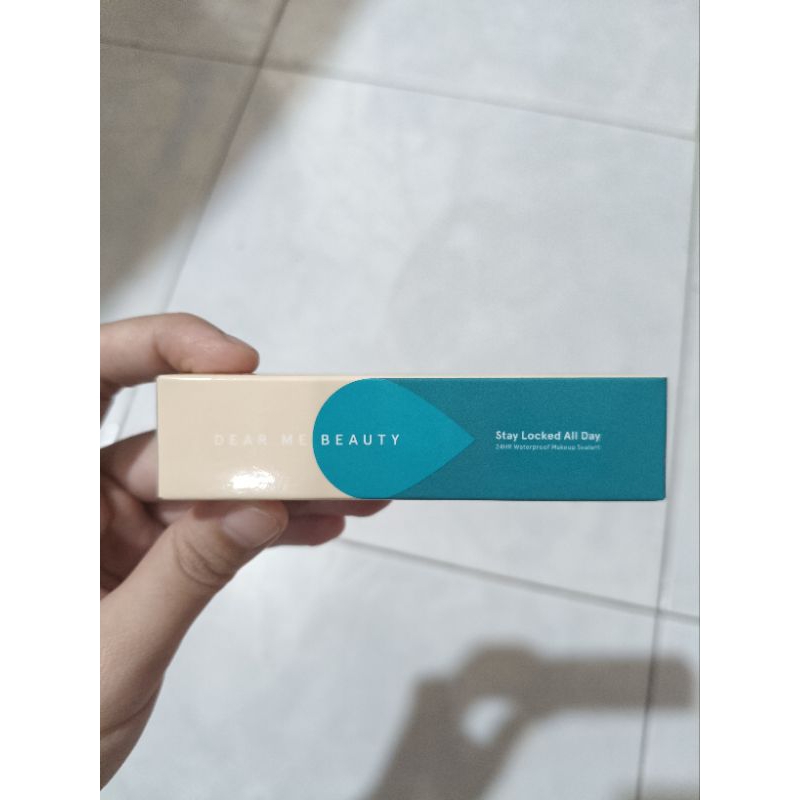 Dear me beauty locked all day primer