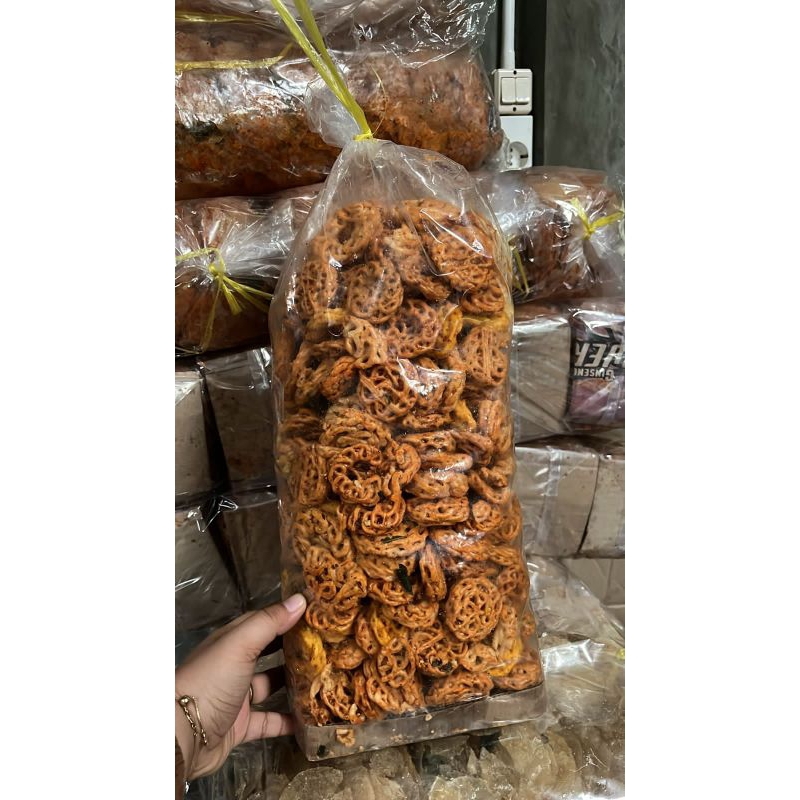 

Kerupuk seblak mawar pedas