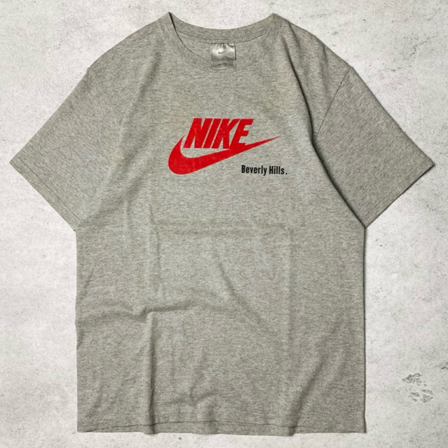 Kaos Nike Y2K Beverly Hills