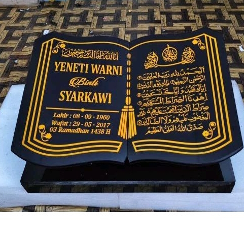 

BATU NISAN BUKU BESAR 30X40CM GRANIT/PACKING KAYU AMAN
