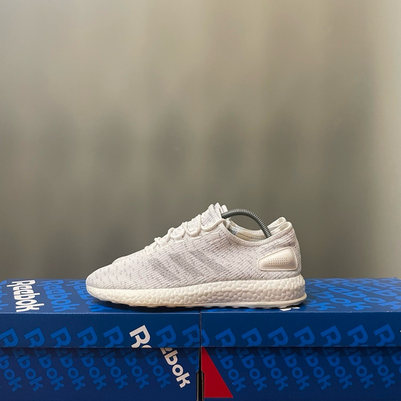 42 - Sepatu Lari Running Gym Adidas Bekas Second Adidas PureBoost Triple Full White Putih Bekas Seco