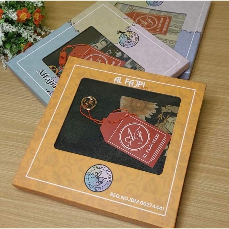 Al Fajri Hijab Segi Empat Motif Packing Box.