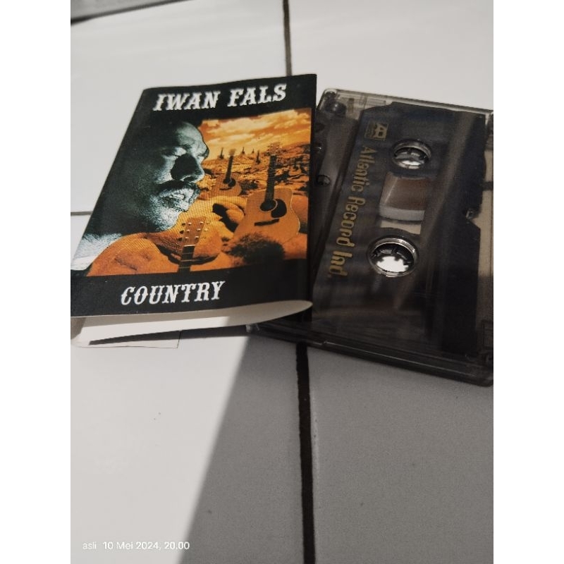 kaset pita iwan fals / country (atlantik record)
