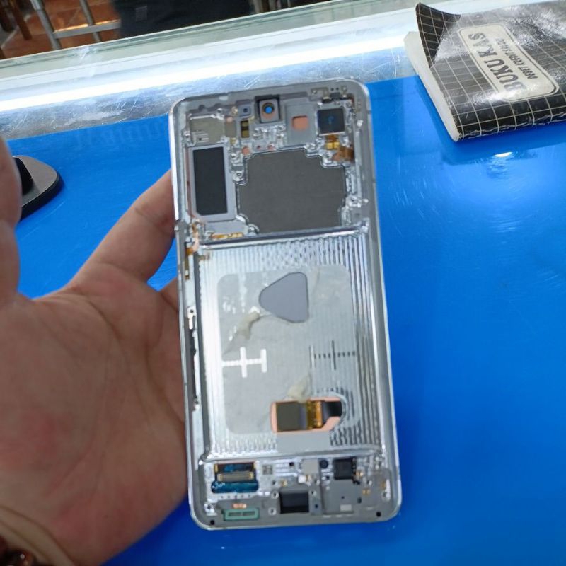 Frame Bezzel Tatakan Lcd Samsung S21 Plus Original Copotan