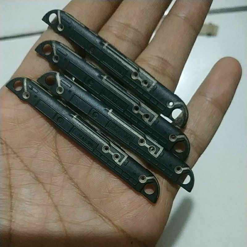 Antena dalam bawah bekas J5 prime