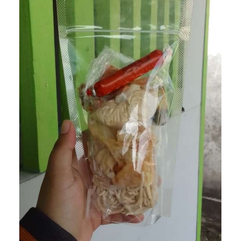 

MIE LEVEL INSTAN RAJA SNACK