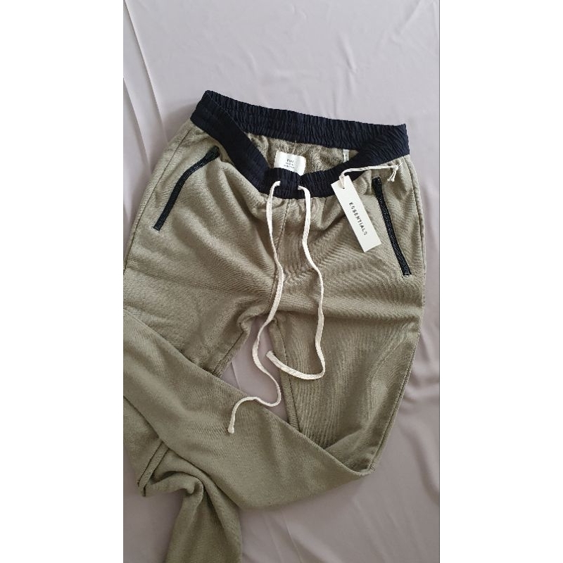 celana Essentials fear of god pants original / trousers size medium