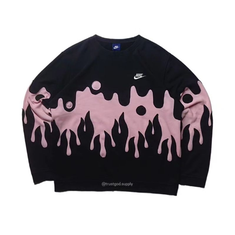 REWORKED NIKE FLAME CREWNECK
