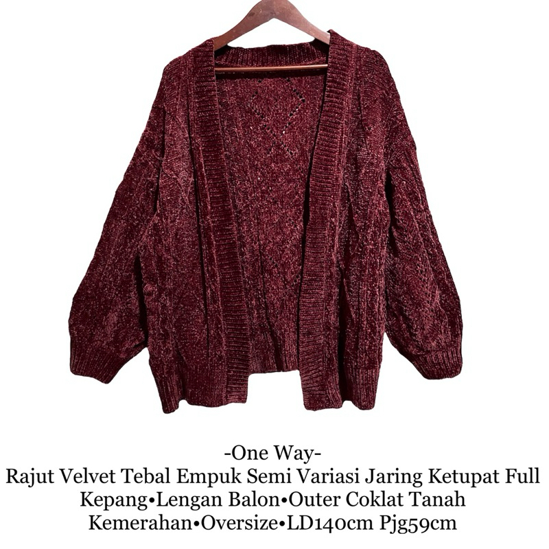 Outer Rajut Velvet Oneway Cokelat Lengan Balon Semi Jaring (-)