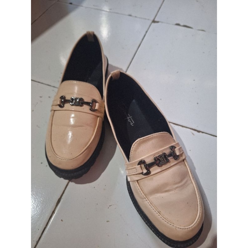 Loafer Wanita (preloved)