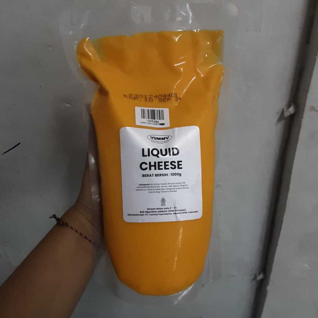 

YUMMY LIQUID CHEESE SAUCE 1KG, ENAK & NIKMAT U/ COCOLAN MAKANAN