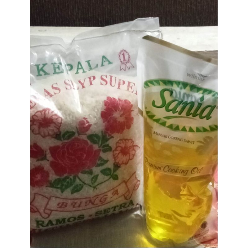 

beras Ramos 4 liter full, 1 liter minyak goreng