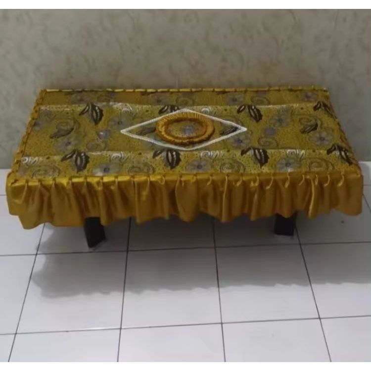 TAPLAK MEJA TAMU KAIN MOTIF