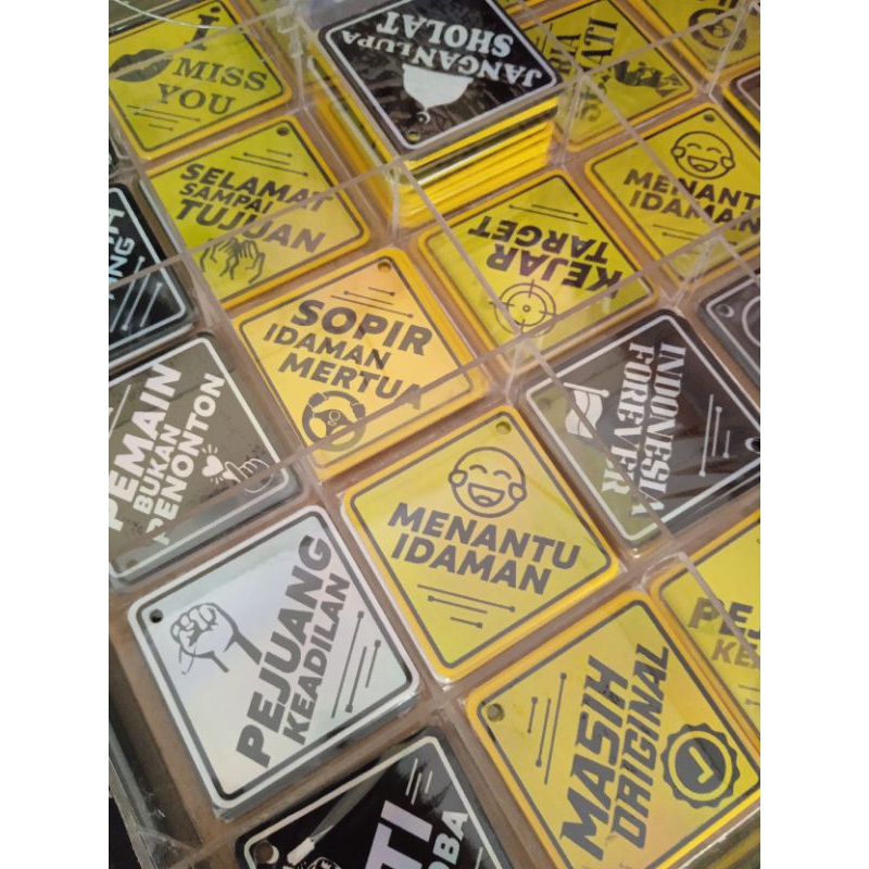 

STIKER AKRILIK / GANTUNGAN KUNCI AKRILIK