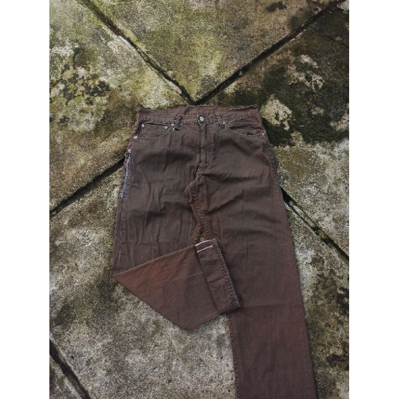 CHINOS LEVIS X VENOM