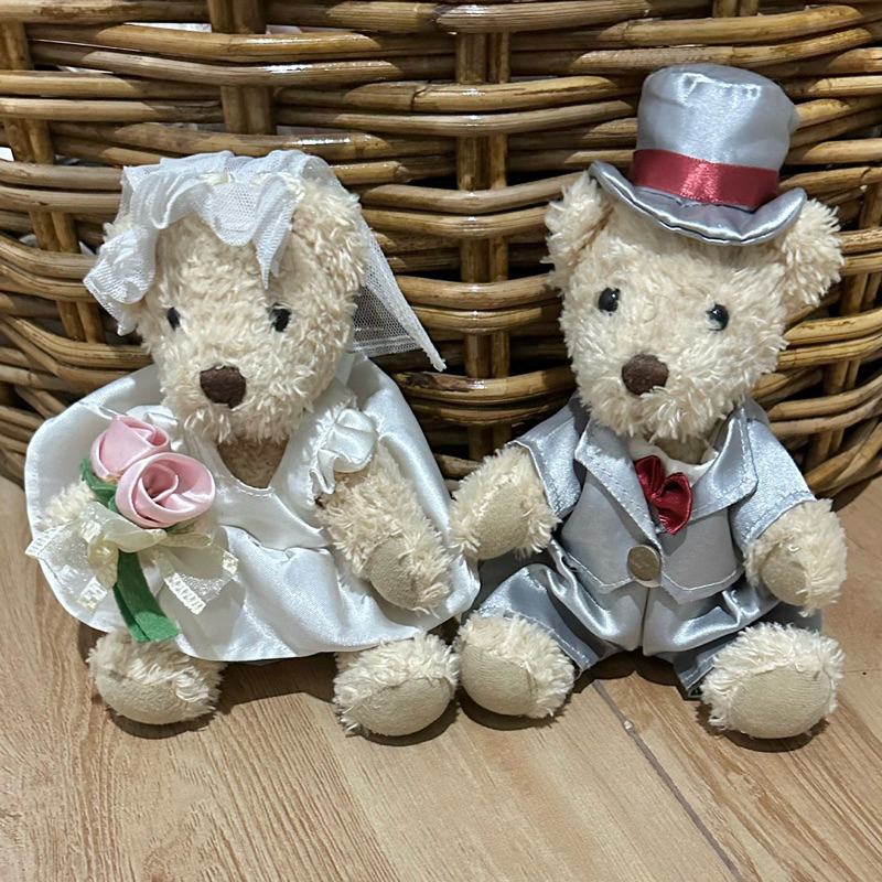 teddy bear museum couple