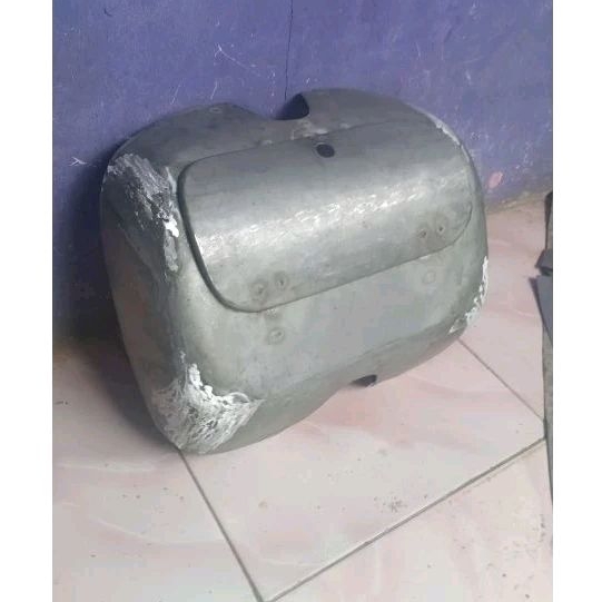 box laci tengah vespa