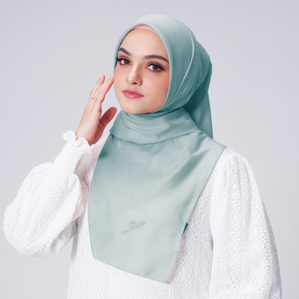 MANDJHA Essential Cloudy Blue 119 Scarf By IVAN GUNAWAN - Jilbab Hijab Segi Empat Polos ORIGINAL MAN