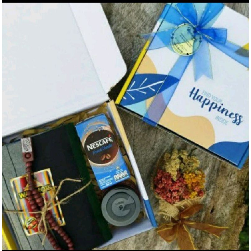 

HAMPERS/Kado/Gift/ Box cowok sarung+Gatsby murah Wisuda | wedding | ultah | anniversary dll