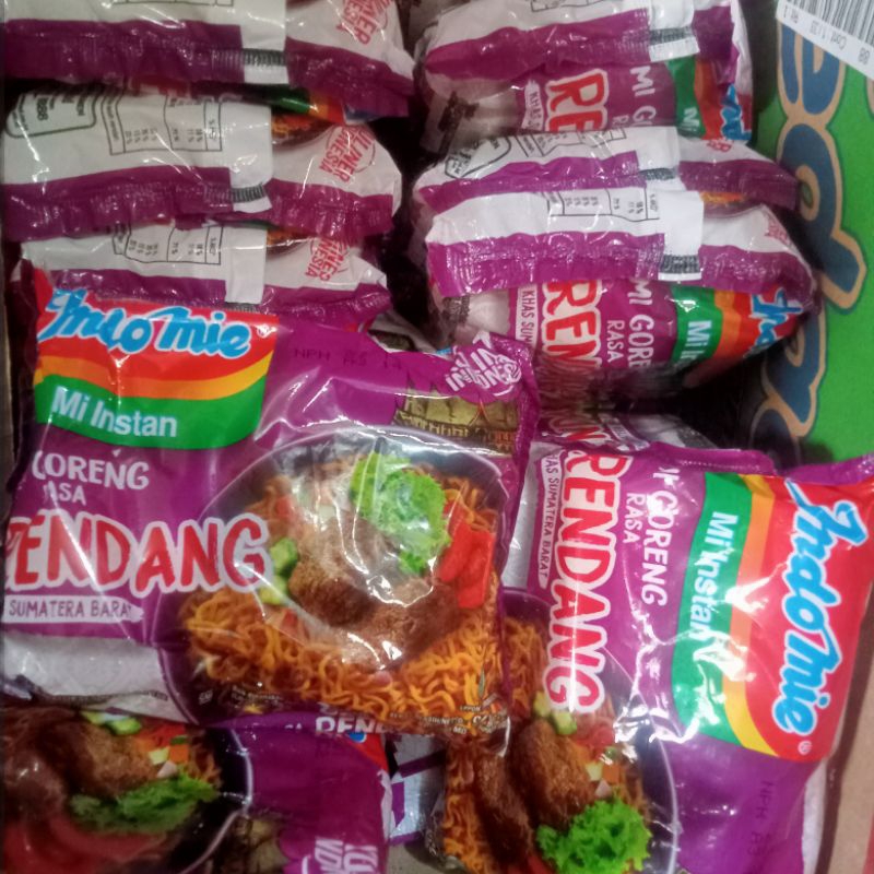 

Indomie goreng rendang dan Indomie goreng spesial (1pcs)