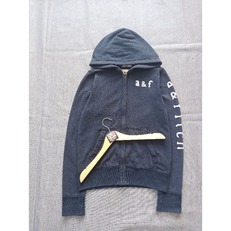 Hoodie aber hitam
