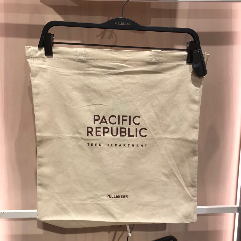 Jastip Totebag Pull & Bear Unisex. Original 100%