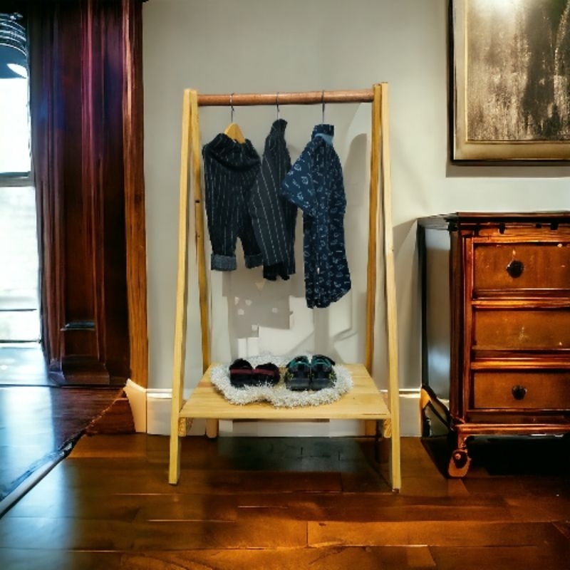 Rak baju anak / wooden clothes for kids / rak baju bayi / rak pakaian anak / Rak gantung kayu