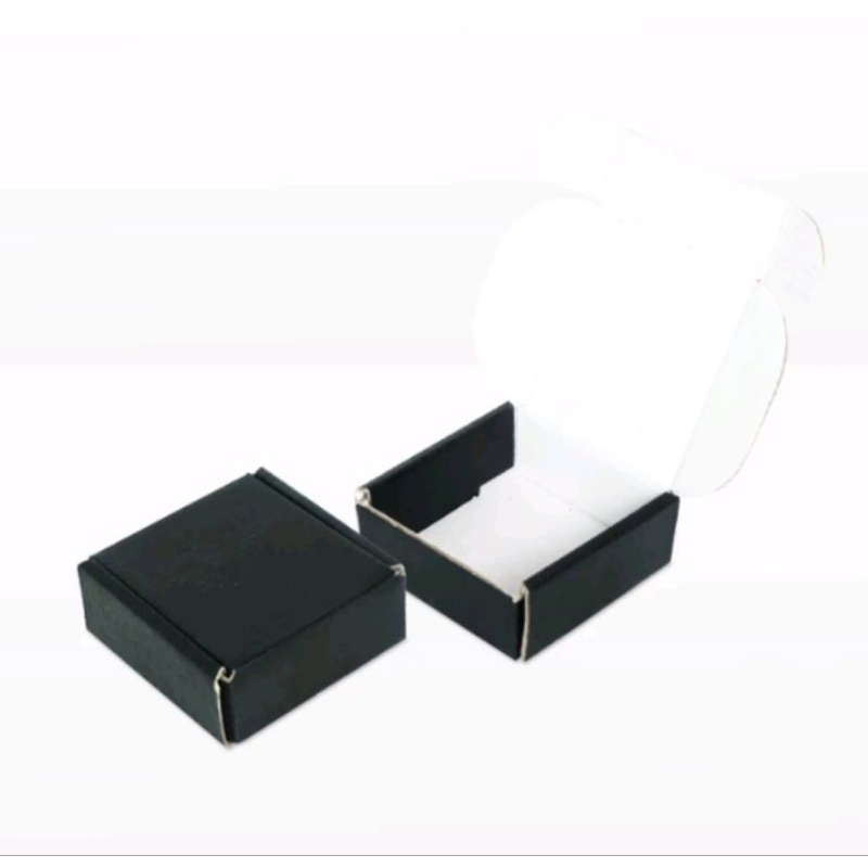 

BOX KARTON KECIL UK. 8x8x3 cm