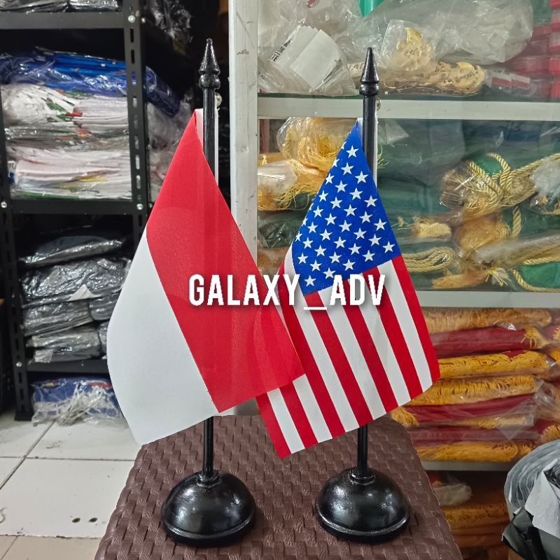 

[1PAKET]bendera meja INDONESIA dan AMERIKA SERIKAT