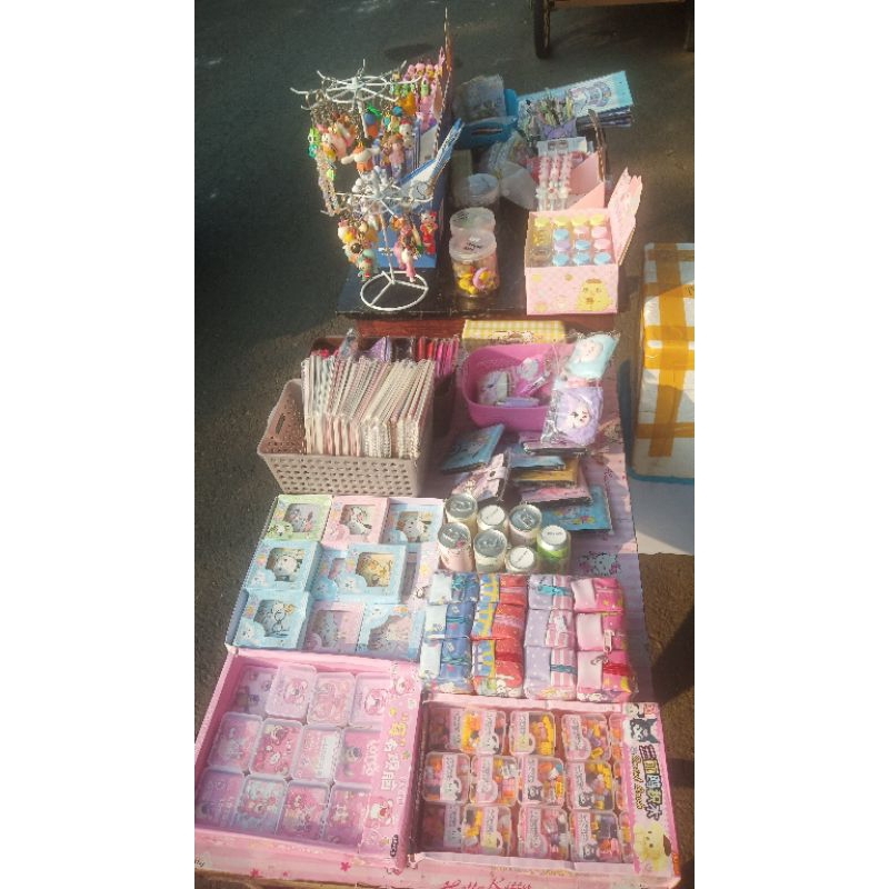 

Aksesoris dan Alat Tulis Lucu