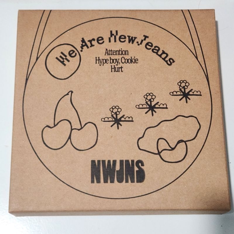 (READY SEALED) NewJeans 1st EP 'New Jeans' Bag (Black / Red) ver. (LIMITED) OFFICIAL Danielle Hyein 