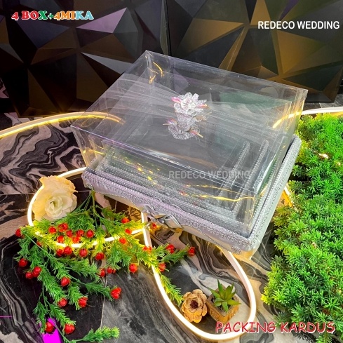 

Box Hantaran Seserahan Model Princess Kotak Pernikahan Full Bunga Tutup Mika 1 Sett isi 4 Berkualitas