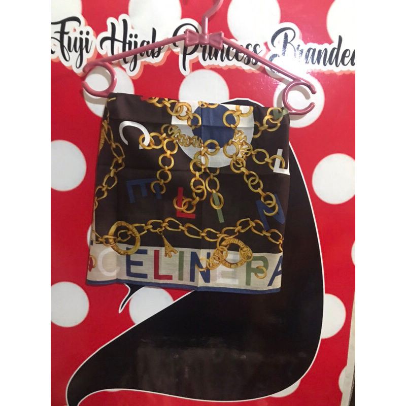 Celine hndkervhief  motif paris