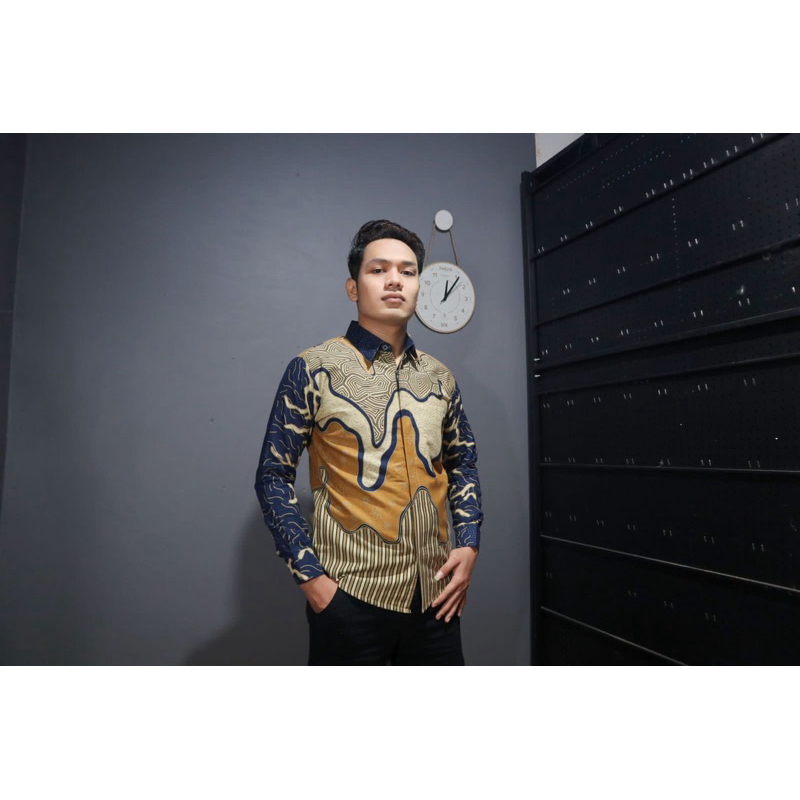 Kemeja batik motif abstrak rendy kuning premium slimfit