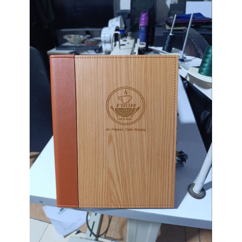 

COVER BUKU MENU size a4 ( logo custom ) BAHAN HPL