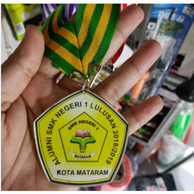 Medali Custom Arilik Wisuda Graduation  Kelulusan Best Friend Perpisahan Sekolah TK SD SMP SMA SMK