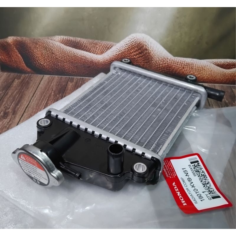 RADIATOR MOTOR MATIC HONDA VARIO 110 KARBU (RADIATOR COMP KVB) VARIO 110 OLD LAMA VARIO 110 TECHNO