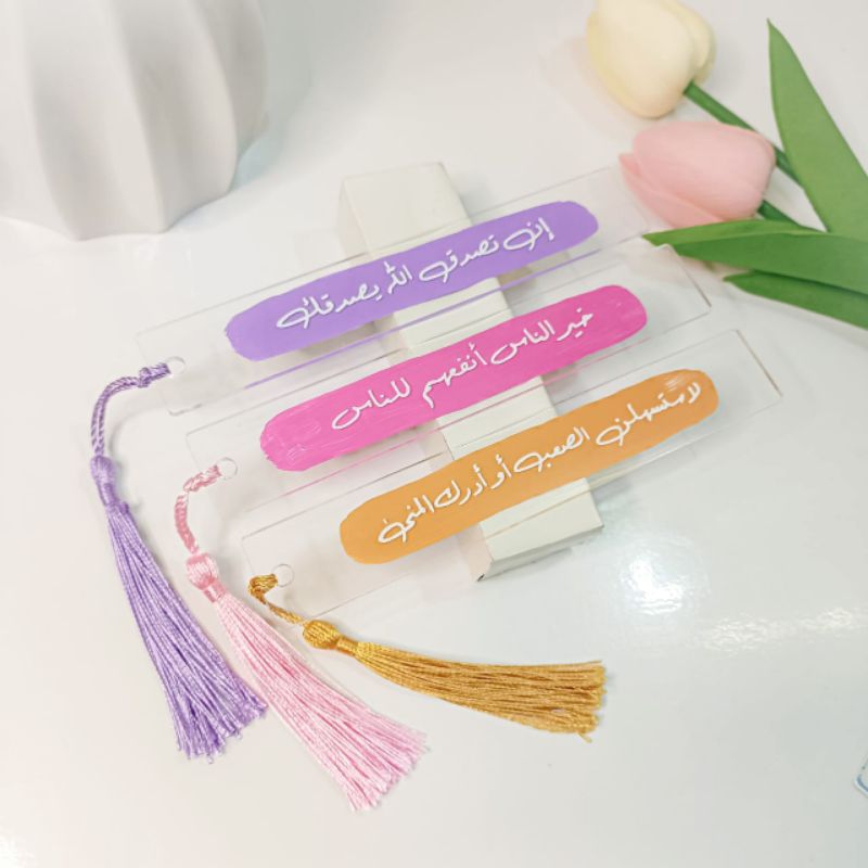 

Pembatas buku akrilik custom