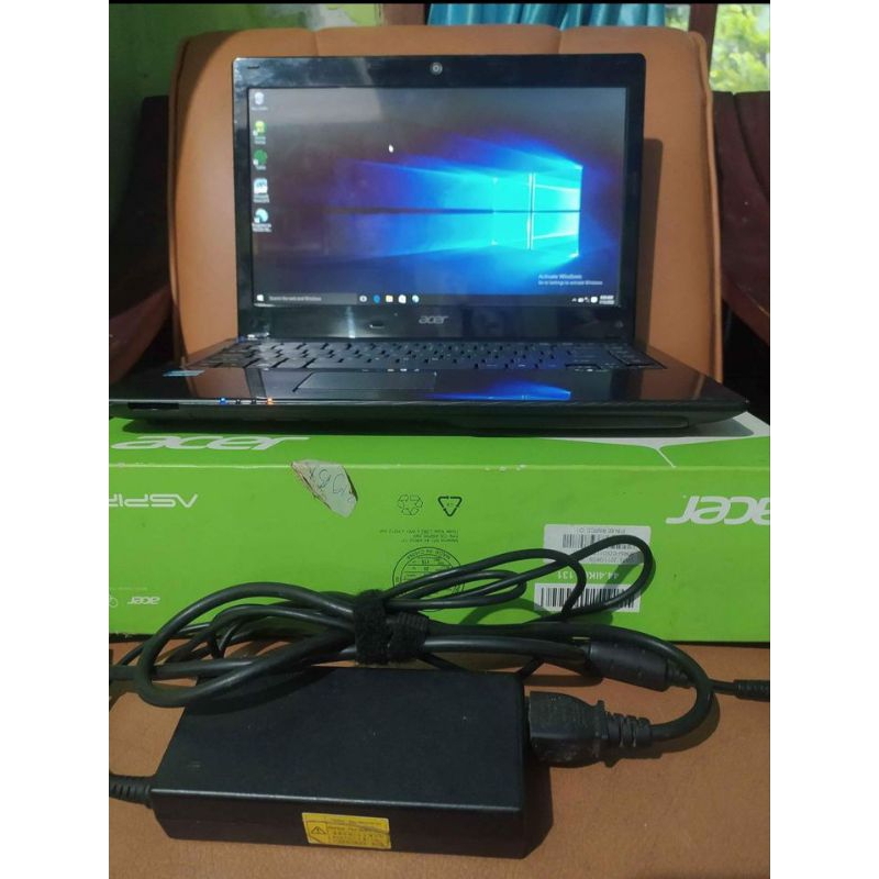 laptop bekas Acer Aspire 4752