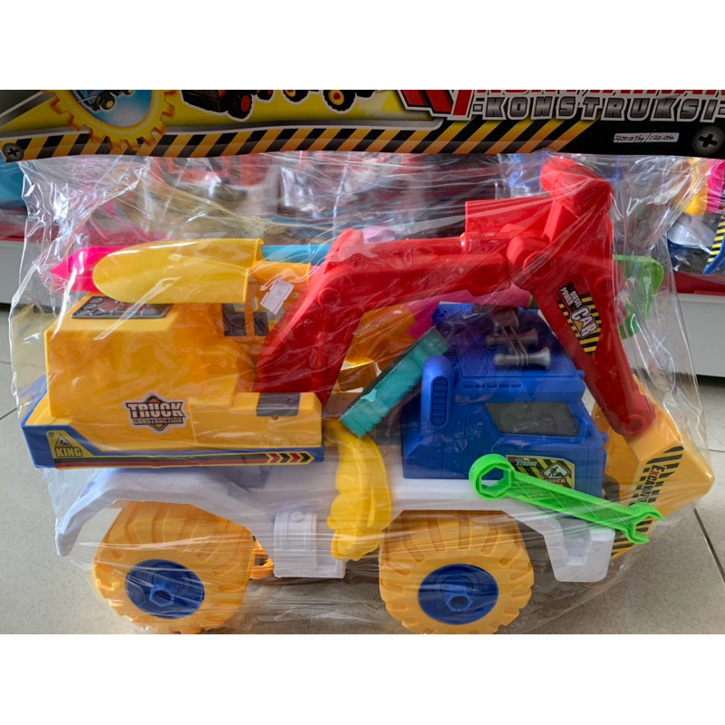 MAINAN TRUCK BEGO JUMBO AK  67 PLUS CETAKAN PASIR DAN SKOP PASIR FREE KUNCI KOMBINASI / MAINAN KONTR