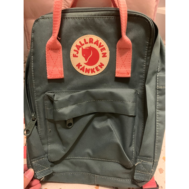 (preloved) Mini Fjallraven Kanken bag