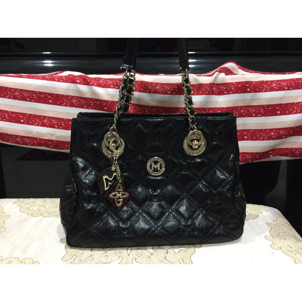 Metro City Medium Shoulder Bag Authentic-Preloved